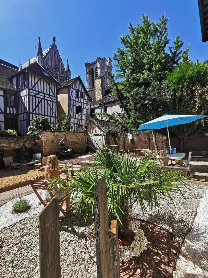 Le Papillon De La Cathedrale - Calme - Jardin - Wifi Διαμέρισμα Τρουά Εξωτερικό φωτογραφία